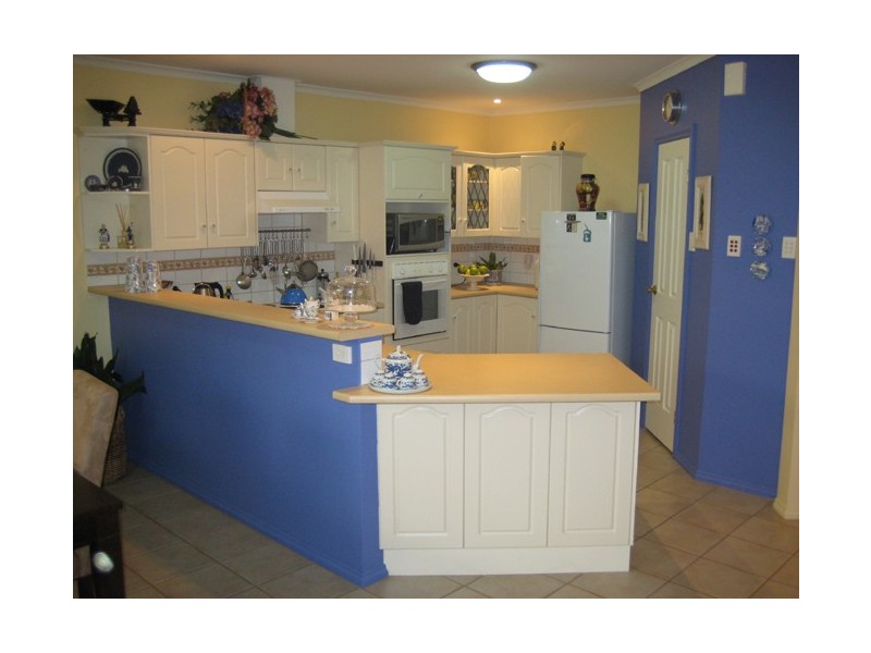 41 Dorrien Ave, Woodcroft SA 5162