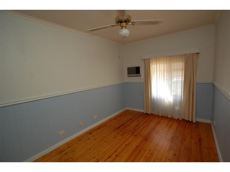 4 Shinnick Street, Dover Gardens SA 5048