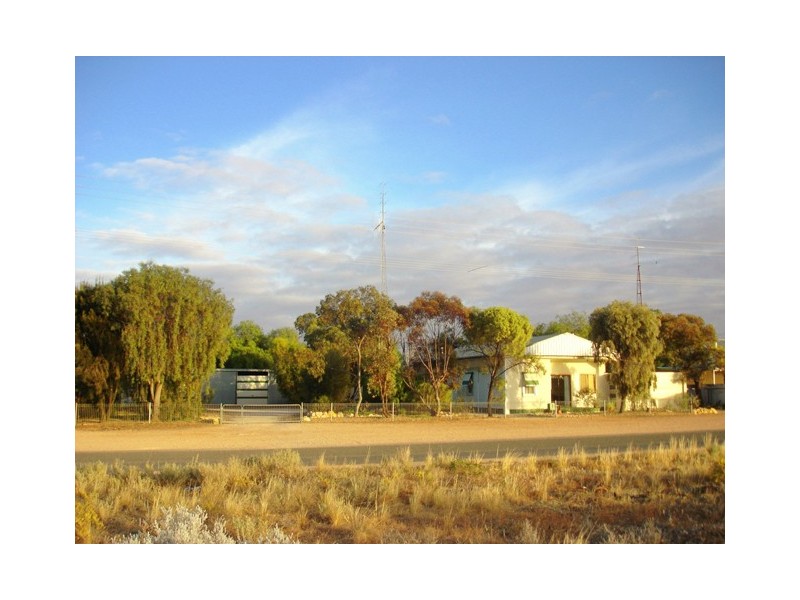 Numbers 8-10 Riverview Terrace, Morgan SA 5320