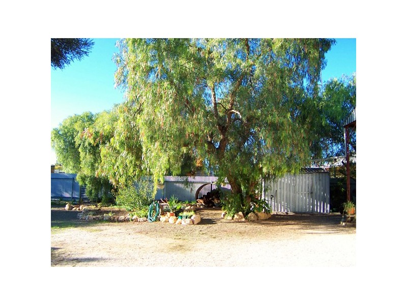 Numbers 8-10 Riverview Terrace, Morgan SA 5320