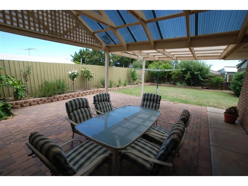 80 Emmerson Drive, Morphett Vale SA 5162