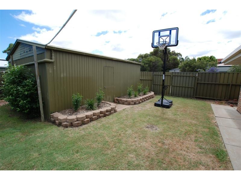 80 Emmerson Drive, Morphett Vale SA 5162