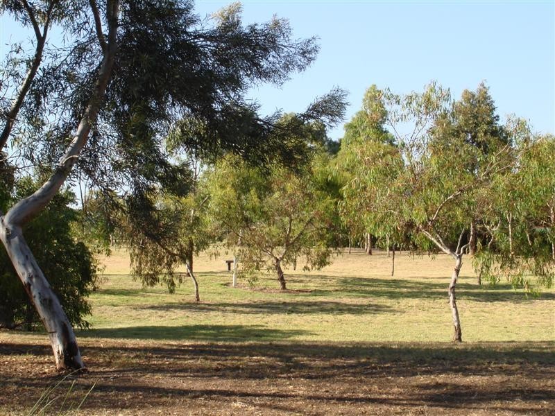 39 Flinders Road, Hillcrest SA 5086