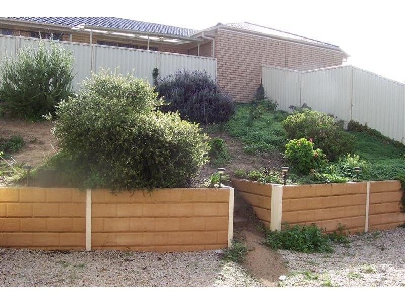 32 New York Road, Aberfoyle Park SA 5159