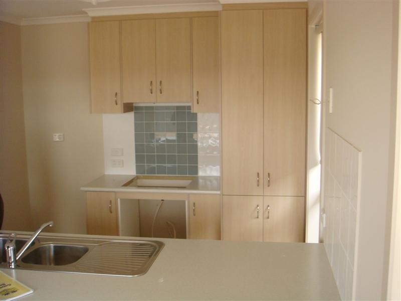 10 Glenrowen Street, Andrews Farm SA 5114