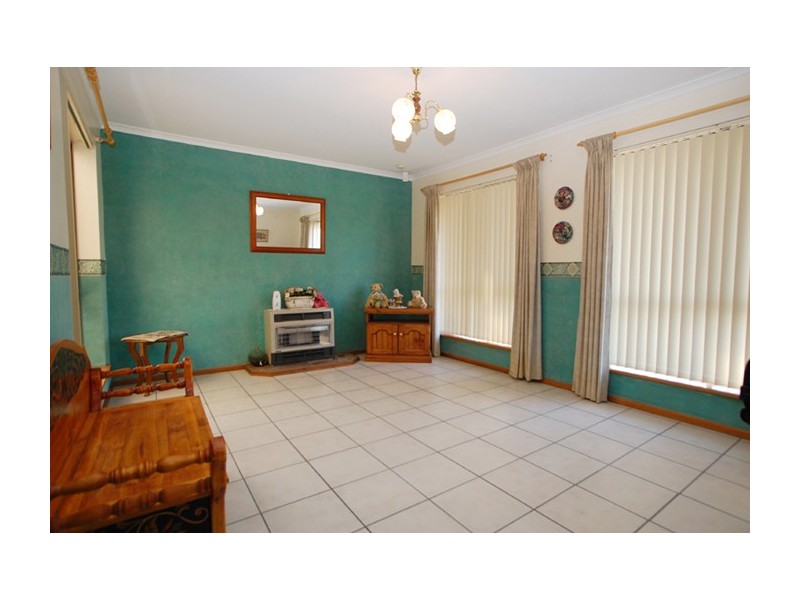 1 Plover Street, Seaford Rise SA 5169