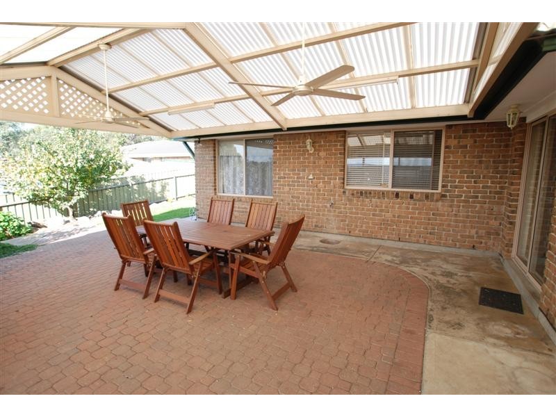 17 Greenfield Rise, Aberfoyle Park SA 5159