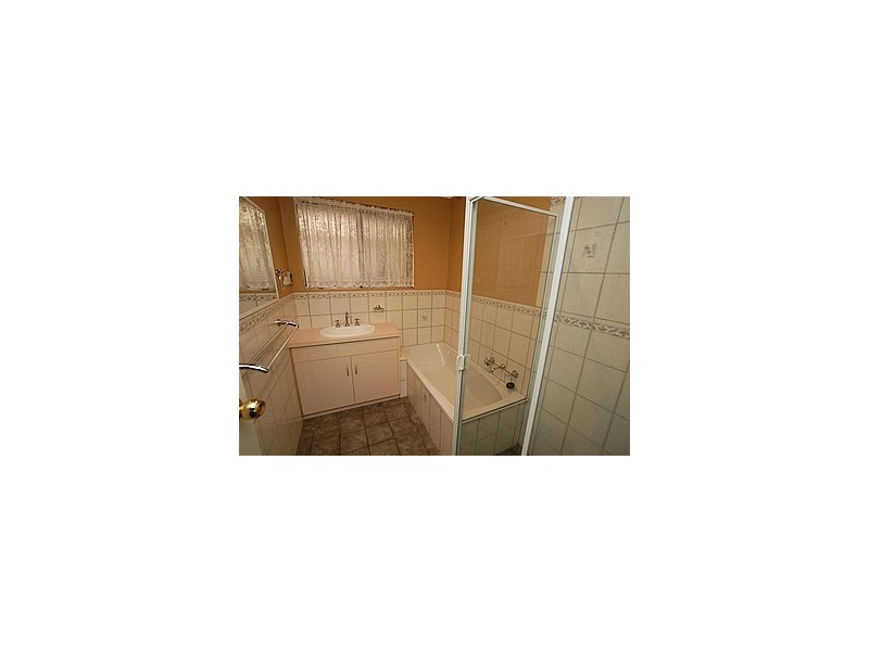 11 Dennis Street, Happy Valley SA 5159