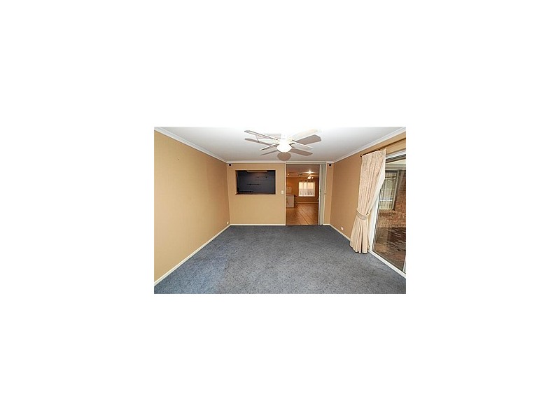 11 Dennis Street, Happy Valley SA 5159