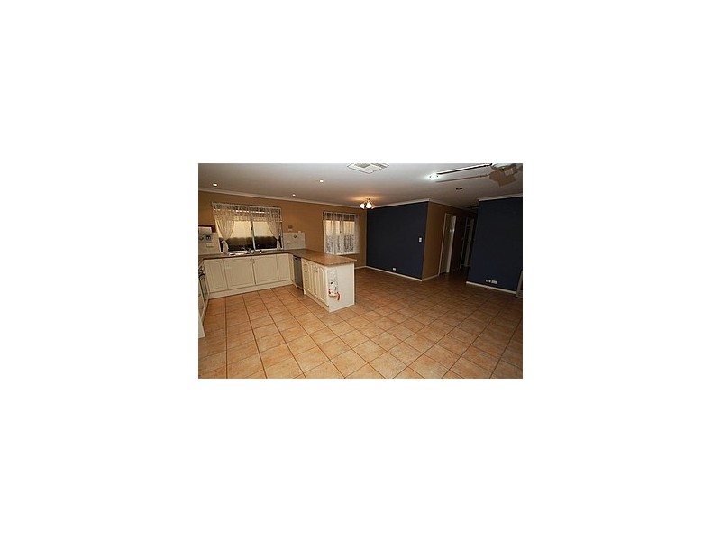 11 Dennis Street, Happy Valley SA 5159