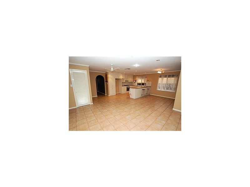 11 Dennis Street, Happy Valley SA 5159