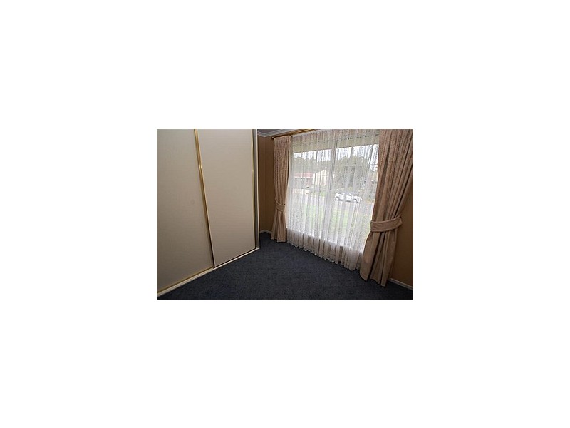 11 Dennis Street, Happy Valley SA 5159