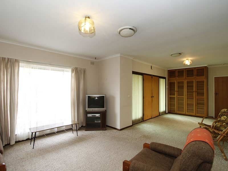 7 Weeroona Avenue, Port Noarlunga South SA 5167