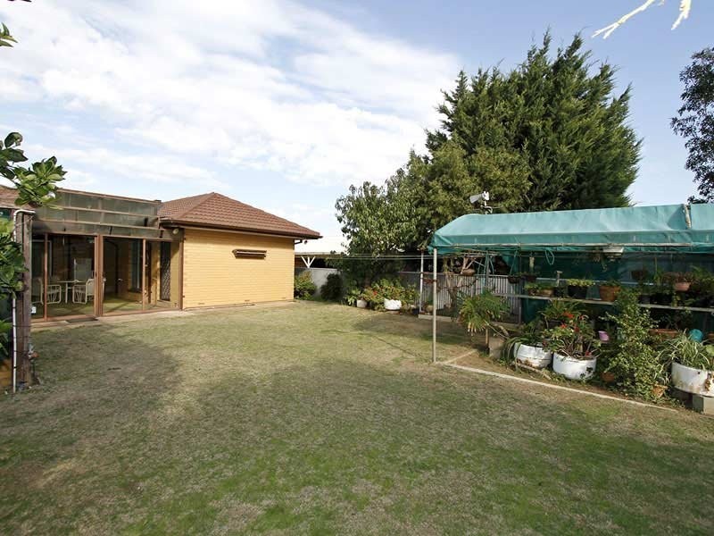 7 Weeroona Avenue, Port Noarlunga South SA 5167