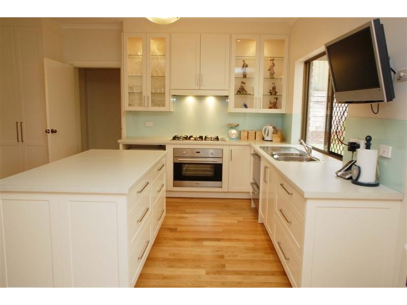 4 Goldfinch Place, Flagstaff Hill SA 5159