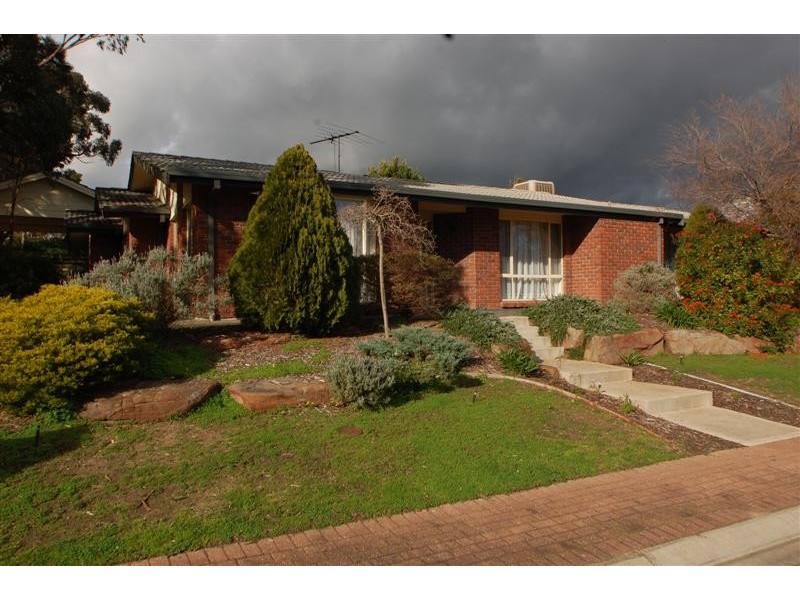 1 Torresan Crescent, Flagstaff Hill SA 5159