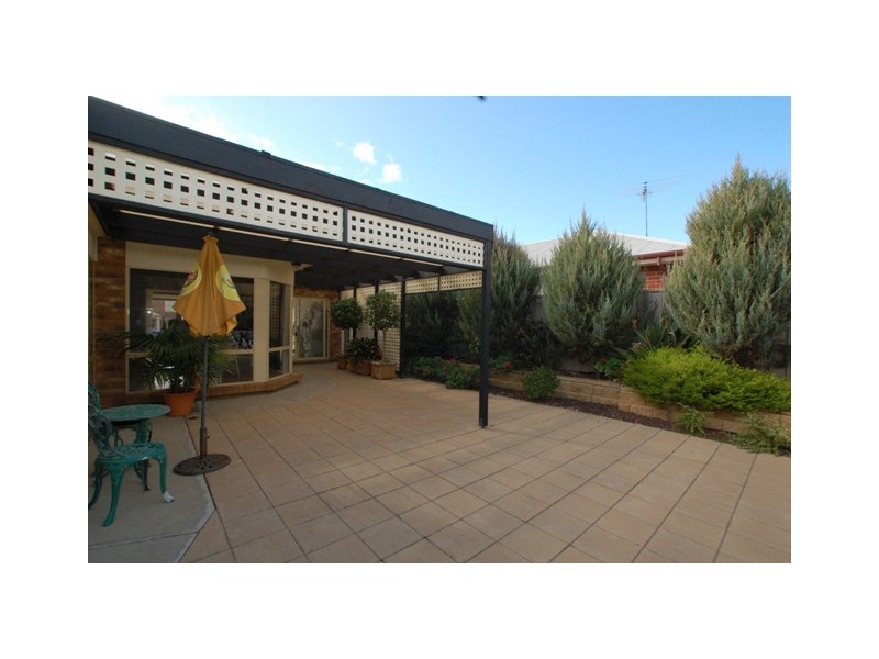 19 Ingleton Drive, Hallett Cove SA 5158