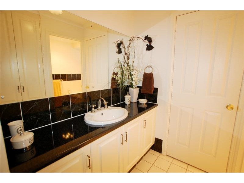 8  Overland Crescent, Sheidow Park SA 5158