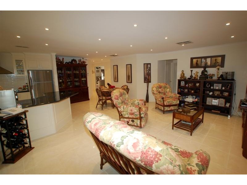 8  Overland Crescent, Sheidow Park SA 5158