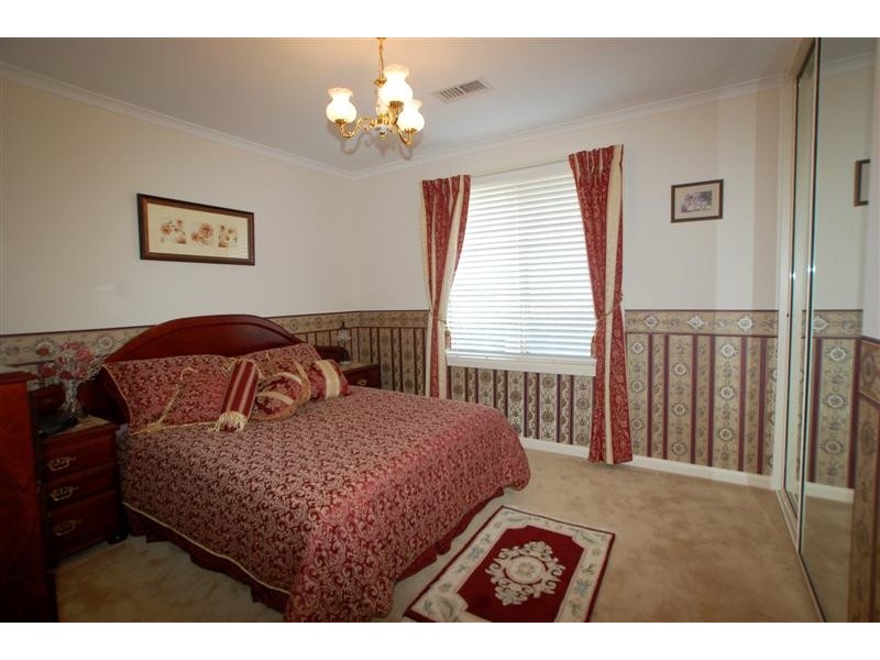 8  Overland Crescent, Sheidow Park SA 5158