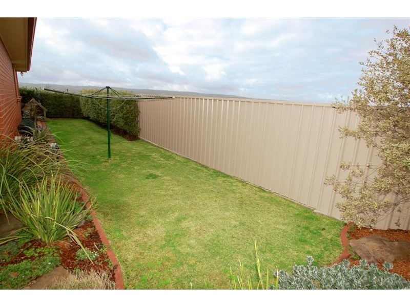 8  Overland Crescent, Sheidow Park SA 5158