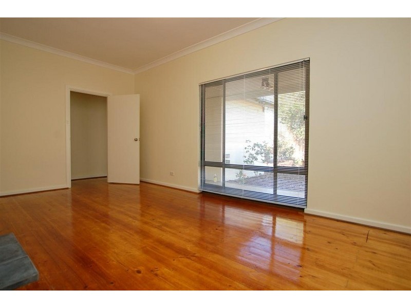 16 Warunda Avenue, Seaview Downs SA 5049