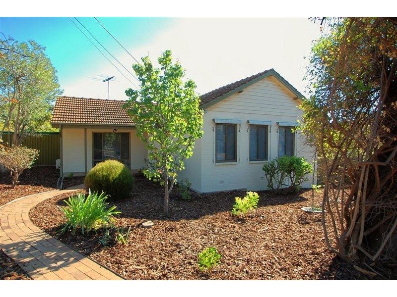 16 Warunda Avenue, Seaview Downs SA 5049