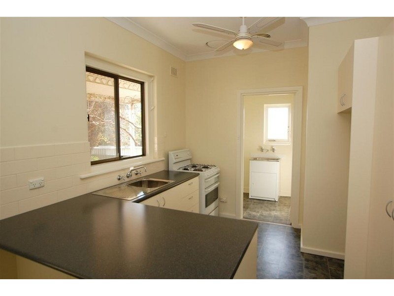 16 Warunda Avenue, Seaview Downs SA 5049