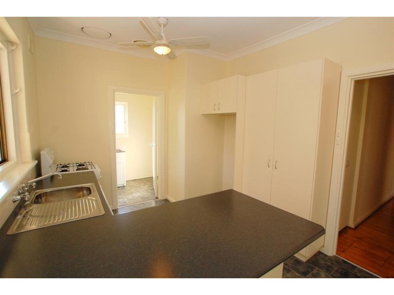 16 Warunda Avenue, Seaview Downs SA 5049