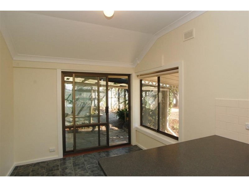 16 Warunda Avenue, Seaview Downs SA 5049