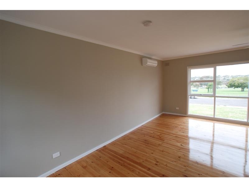 7 Taralga Road, O’sullivan Beach SA 5166