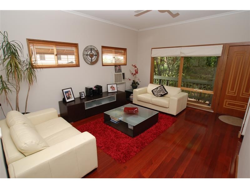 6 Nayook Grove, Happy Valley SA 5159