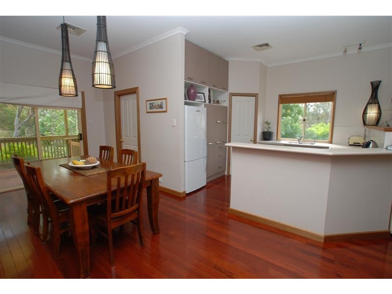 6 Nayook Grove, Happy Valley SA 5159