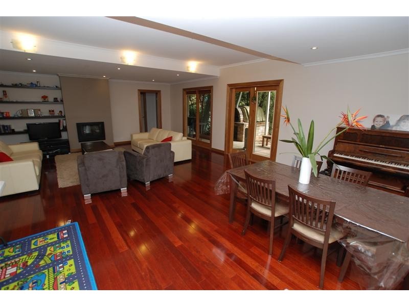 6 Nayook Grove, Happy Valley SA 5159