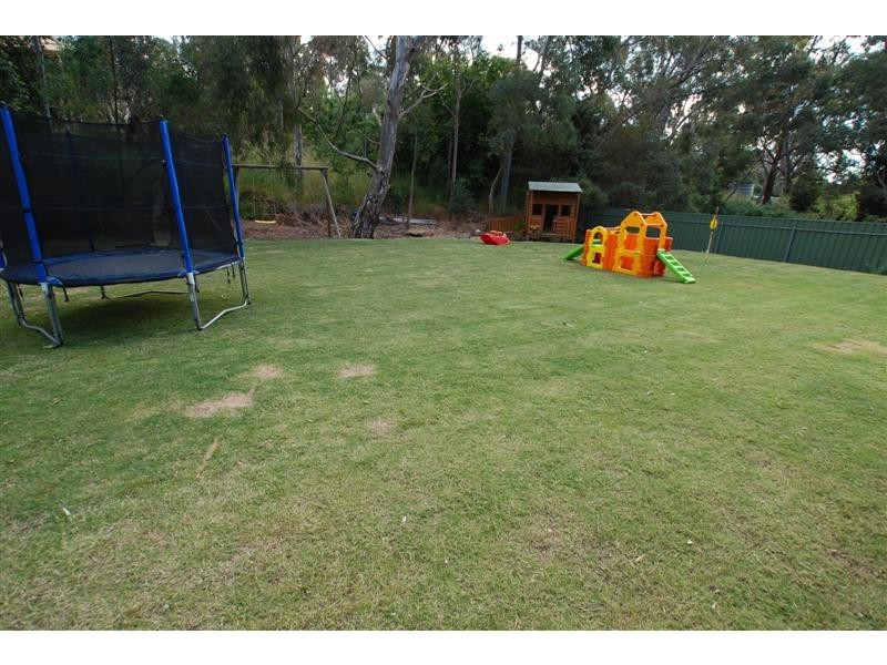 6 Nayook Grove, Happy Valley SA 5159