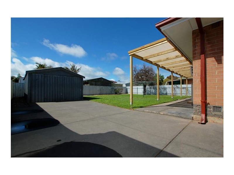 6 Warwick Grove, Morphett Vale SA 5162
