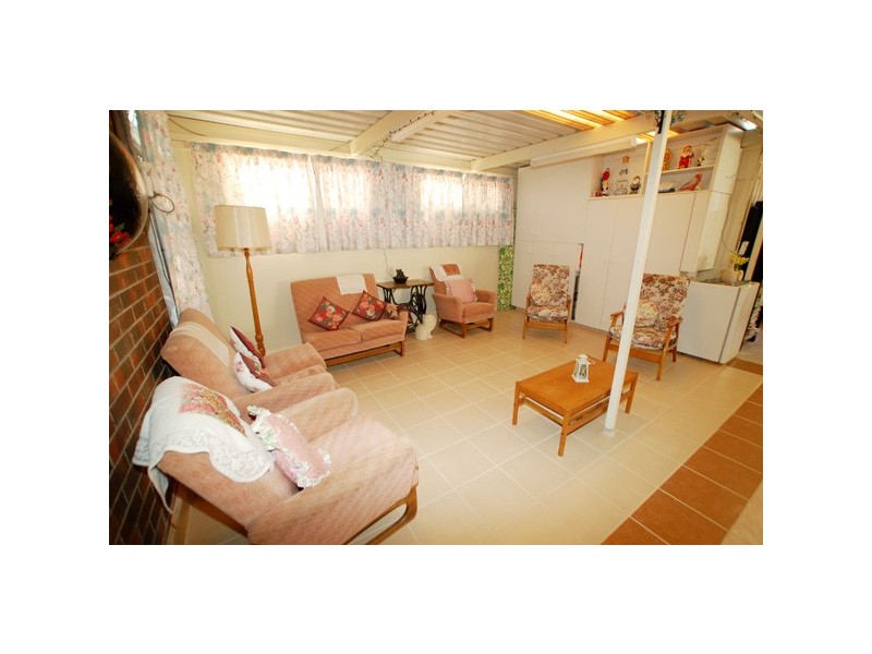 4 Regent Street, Moana SA 5169