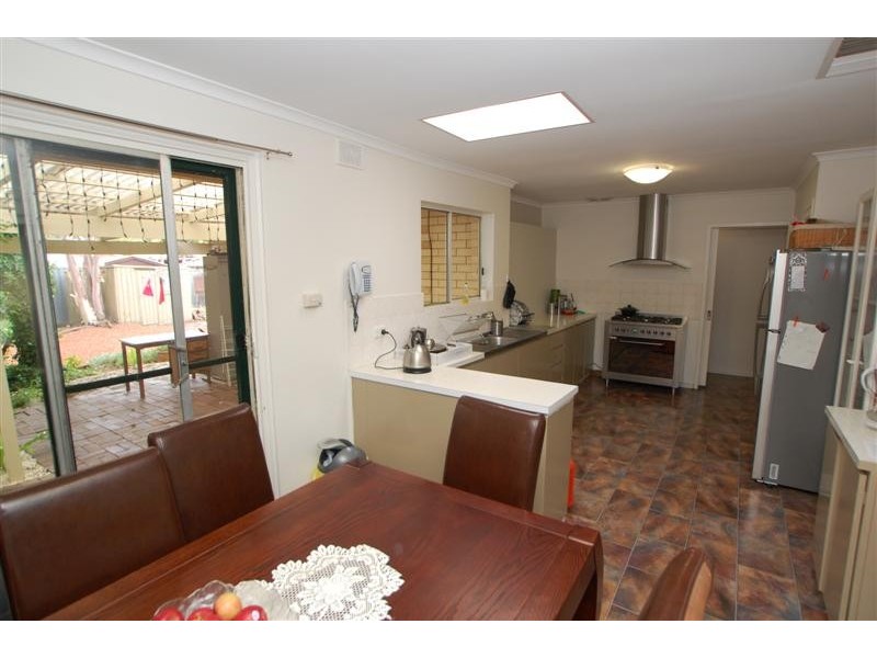 32 Riordan Street, Morphett Vale SA 5162