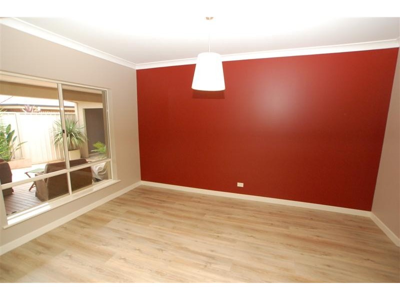 9 Brookside Crescent, Seaford Rise SA 5169