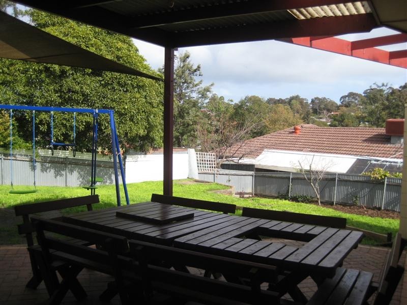 11 Nightingale Cres, O’halloran Hill SA 5158