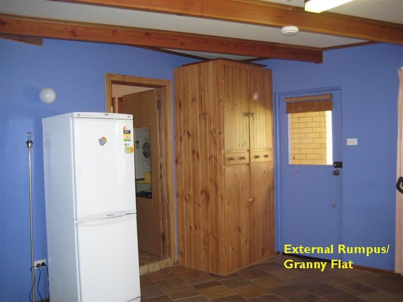 11 Nightingale Cres, O’halloran Hill SA 5158