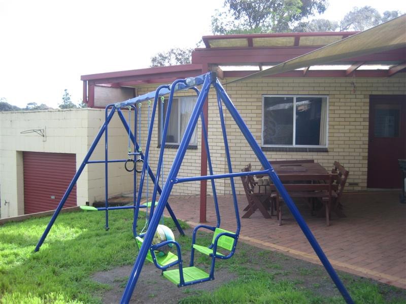 11 Nightingale Cres, O’halloran Hill SA 5158