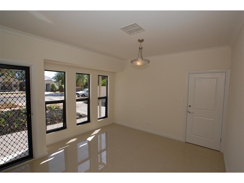 28 Seymour Terrace, Ascot Park SA 5043