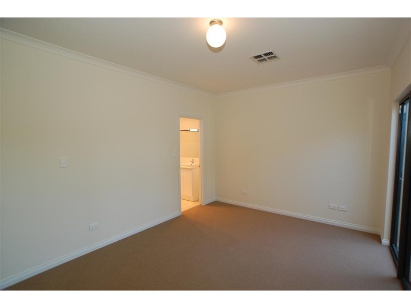 28 Seymour Terrace, Ascot Park SA 5043