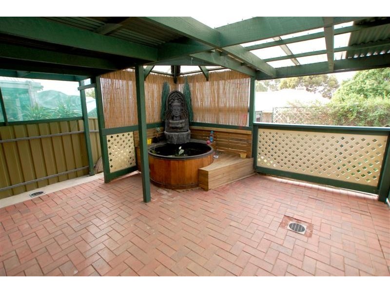 13 Barossa Way, Woodcroft SA 5162