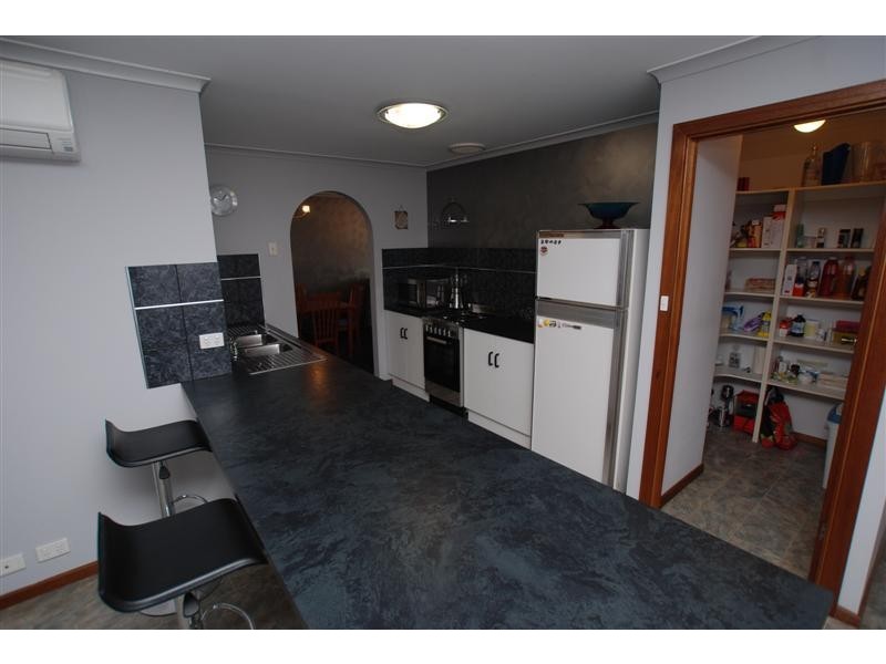 1 Lowell Court, Woodcroft SA 5162