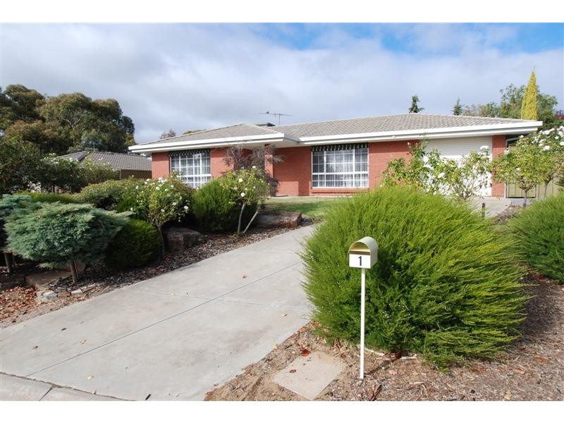 1 Lowell Court, Woodcroft SA 5162