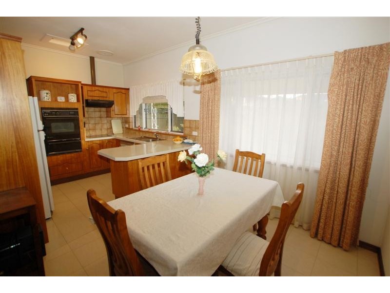 17 Barker Avenue, South Plympton SA 5038