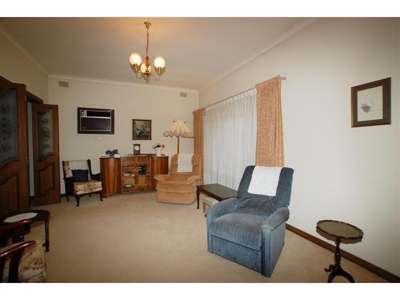 17 Barker Avenue, South Plympton SA 5038