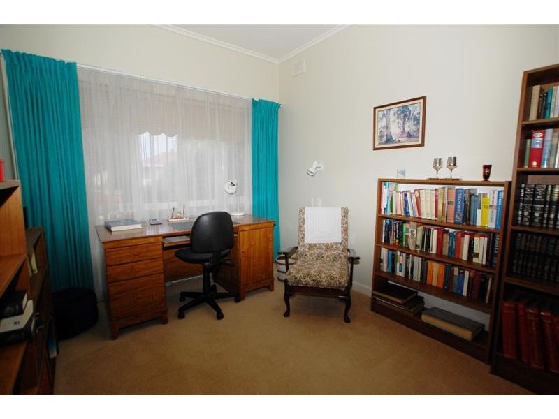 17 Barker Avenue, South Plympton SA 5038